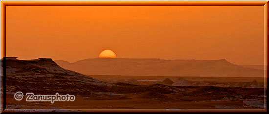 Sunset in der östlichen Sahara