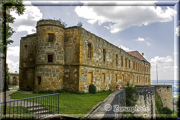 Ansicht der Giechburg nahe der Burgmauer