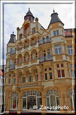 Architekturfassade in Barfussgasse