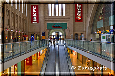 Geschaefte und Restaurants im Bahnhof Leipzig