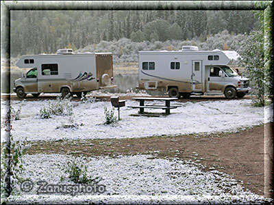 Neuschnee auf unserem Campground