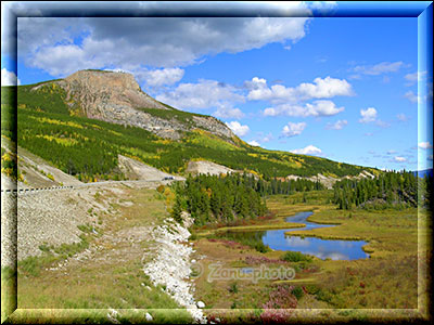 Alaska Highway im Bereich der Wasserscheide