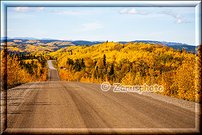 Teilweise ist die Road gepavt und der Rest ist meistens Gravel