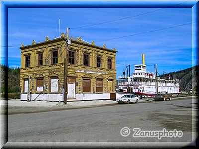 Ehemaliges Bankgebäude