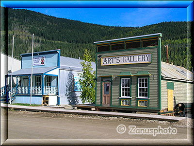 Haeuserzeile in Dawson City