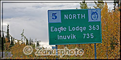 Entfernungstafel am Dempster Highway