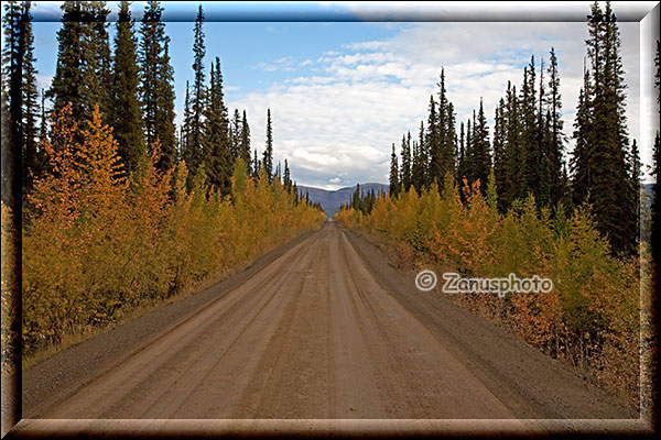 Dempster Highway eine Gravel Road in den Norden