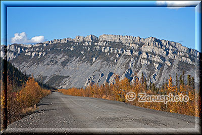 Sapper Hill, graue Felsgruppe