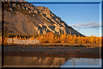 Blick über den Red Creek zum Sapper Hill