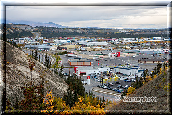 Blick auf das Indutriegebiet von Whitehorse