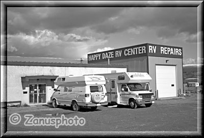 Unser Camper vor der Repair Station