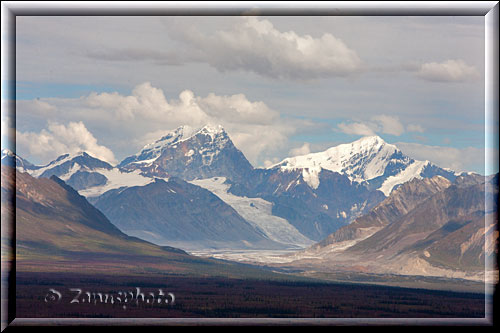 Alaska, Alaska Range zeigt sich am Horizont