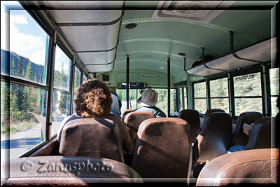 Alaska, am Visitor Center brechen wir mit dem Bus auf um in den Park hinein zu kommen