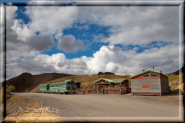 Alaska, ein Bus Stop im Park