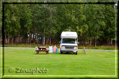 Glenn Highway, unser Camper auf der Wiese des Campgrounds von Palmer