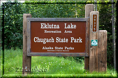 Eklutna Lake Area, hinweisschilder am Campground