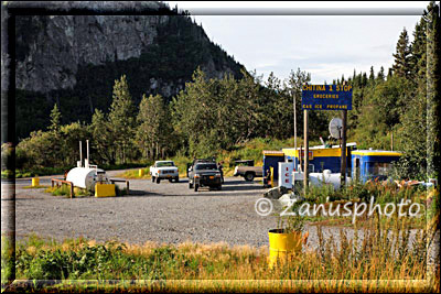 Kennicott, einen letzten Versorgungspunkt sehen wir in Chitina bevor es auf die McCarthy Road geht