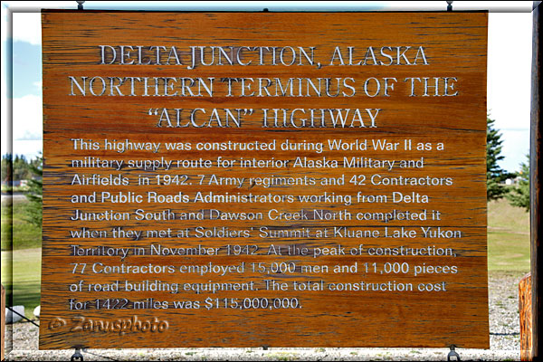Hinweisschild zur Geschichte des Alaska Highway