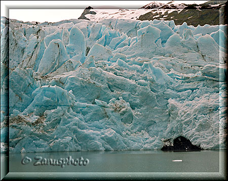 Glacier Tour, mit dem Schiff kurven wir weiter auf dem See