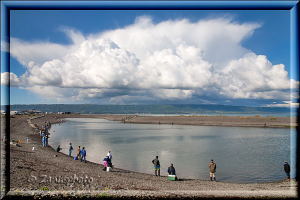 Homer Spit, Angler befinden sich an der Fishing Hole am Strand