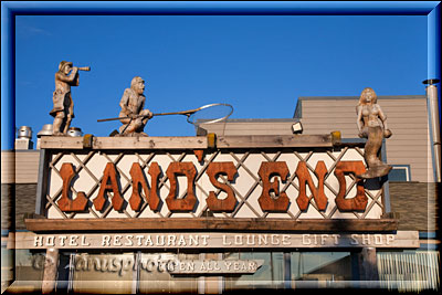 Homer Spit, wirbt für Besucher ihrer Lands End Kneipen