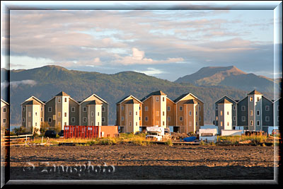 Homer Spit, Lands End Hotel am Strand der Landzunge