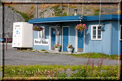 Alaska, Ansichten auf ein Haus in Valdez