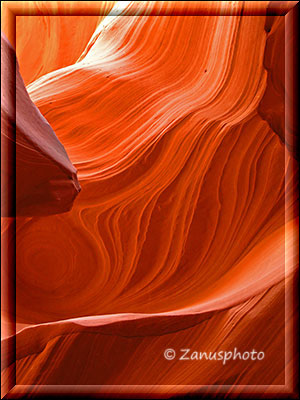 Arizona, je nach Sonnenstand fällt das Licht an die richtigen Stellen im Antelope Canyon