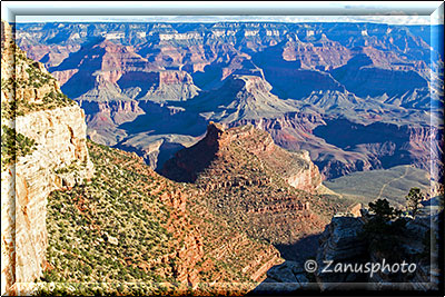 Wunderschöner Tiefblick auf den tiefer liegenden Grand Canyon Bereich