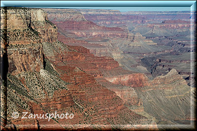 Ansicht auf die tiefste Stelle des Grand Canyon wo sich der Colorado Rifer befindet