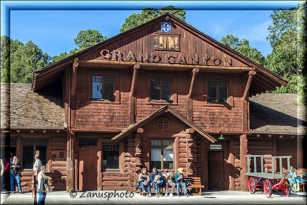 Grand Canyon Railway Station im oberen Parkbereich