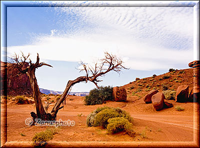 Weitere Ansichten zeigen sich an allen Bereichen des Monument Valley