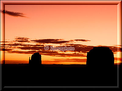 Sunrise über dem Monument Valley