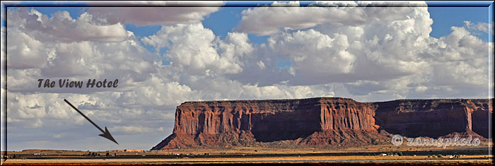 Hotel des Monument Valley aus der Ferne gesehen