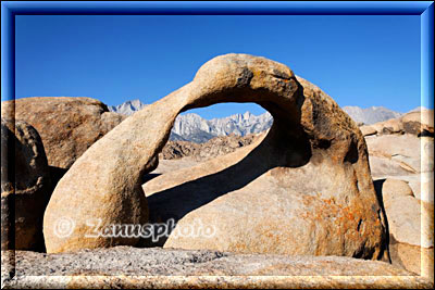 Die Alabama Hills zeigen immer wieder neue Ansichten wie diesen hier, den Mobius Arch