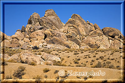 Alabama Hills, je nachdem wohin der Fotograf seine Kamera ausrichtet gibt es steile Felsformationen zu entdecken