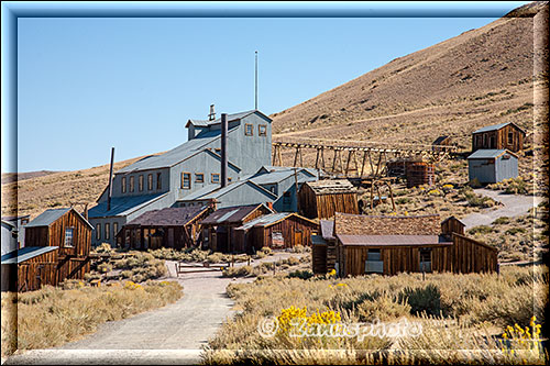 Bodie Ghosttown mit Goldminengebäude