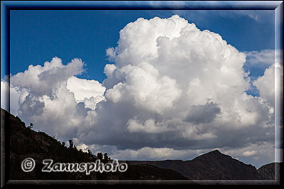 Yosemite - Saddlebag Lake, am Himmel über uns türmen sich immer grössere Wolkenhaufen zusammen