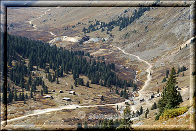 Alpine Loop Road, man sieht ganz unten die links abbiegende Strecke nach Silverton
