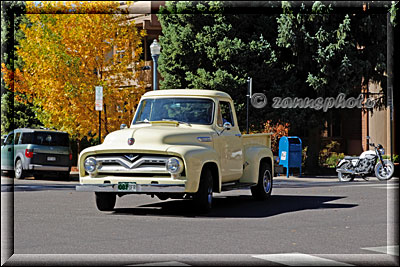 Aspen, ein Truck fährt nahe dem Centrum von Aspen