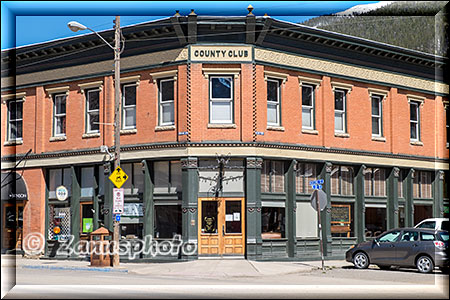 Silverton, Contry Club mit integrierter Bank in Silverton