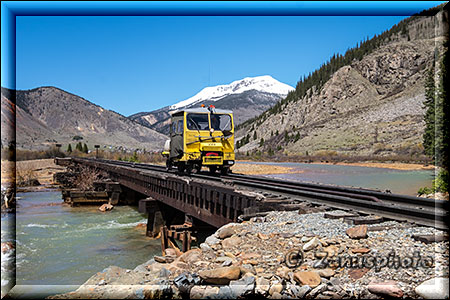 Silverton, ein Security Car fährt dem Train voraus nach Durango