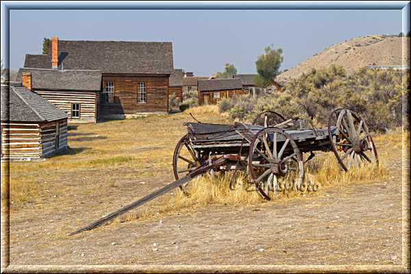 Alte Westernmotive findet man auf der Rückseite der Häuser von Ghosttown Bannack