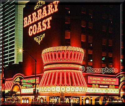 Ansicht des Barbary Coast Casino am Strip.
