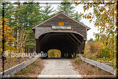 Mitten im Wald, Zufahrt zu einer Covered Bridge