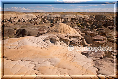 Zahlreiche Hoodoos türmen sich in der Ebene vor uns auf