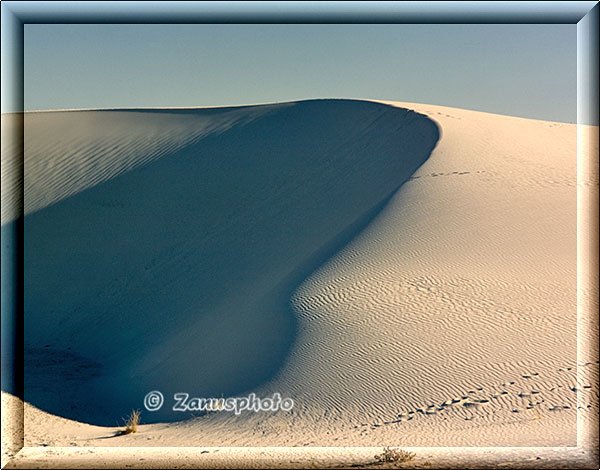 Sanddüne mit Schatten und Sonne