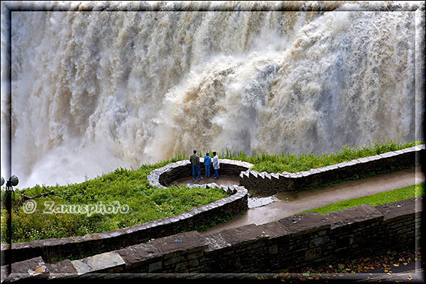 Middle Falls aus der NĂ€he gesehen