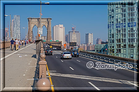 New York City - Brooklyn, Einstieg zum Fusspath der Brooklyn Bridge