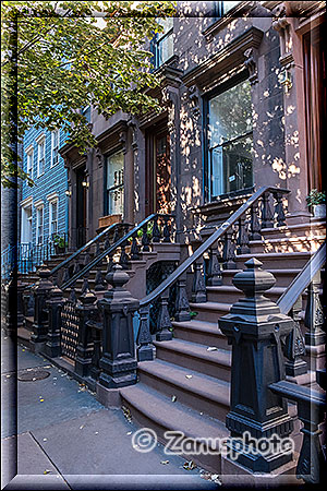 New York City - Brooklyn, Steinhäuser mit schöner Treppe